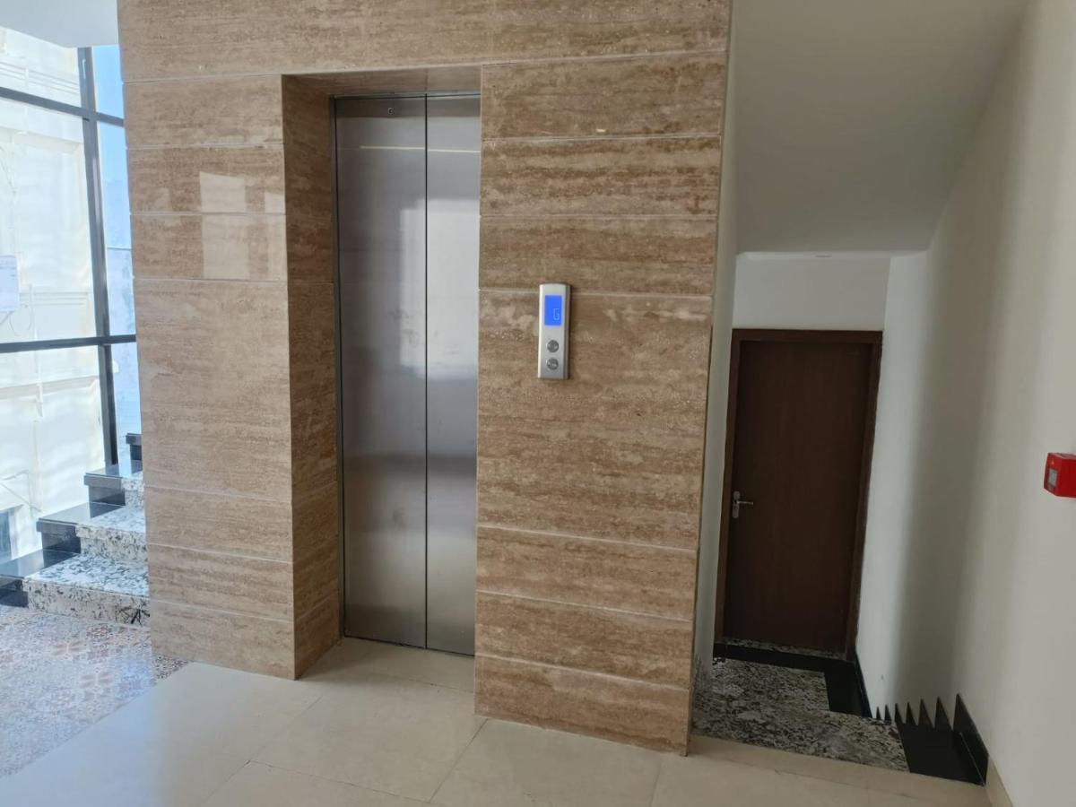 Hotel Mumbai House Express Удайпур Екстериор снимка