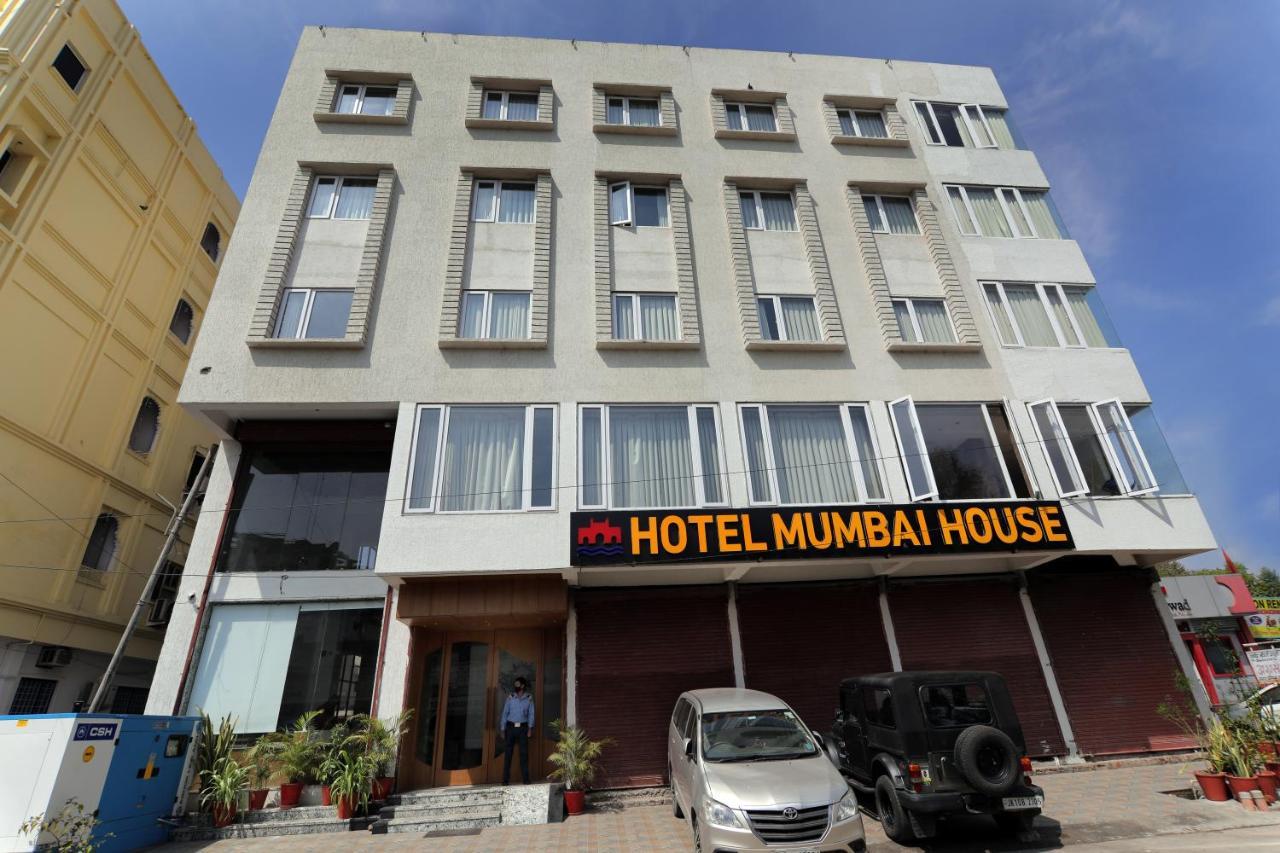 Hotel Mumbai House Express Удайпур Екстериор снимка