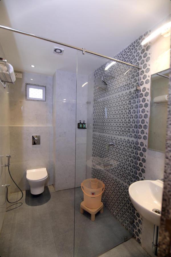 Hotel Mumbai House Express Удайпур Екстериор снимка