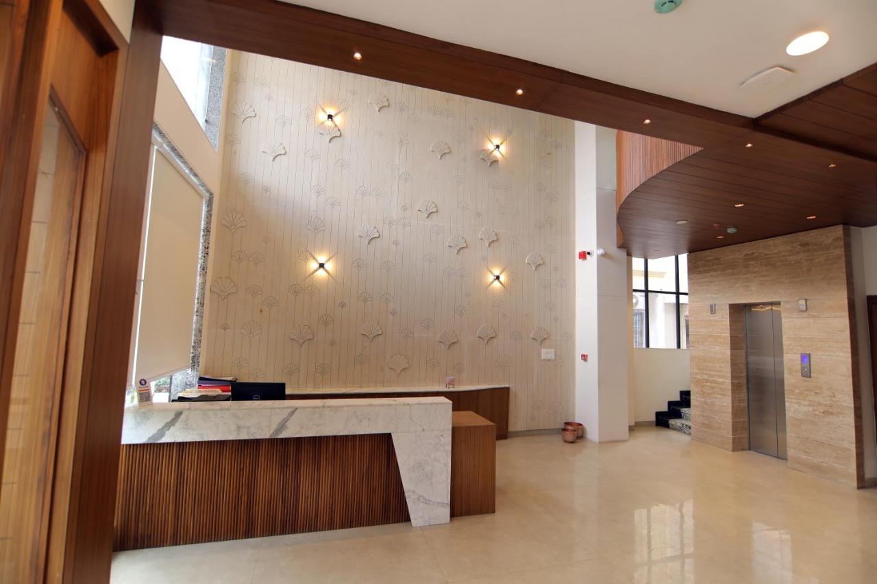 Hotel Mumbai House Express Удайпур Екстериор снимка